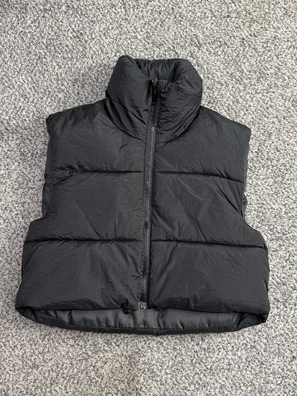 Black cropped vest